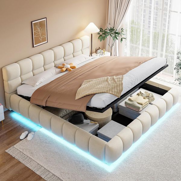 Bodenstaendiges Polster-Doppelbett mit durchgehender LED-Lichtleiste am Kopfteil, grosszuegige Liegeflaeche 180 x 200 cm